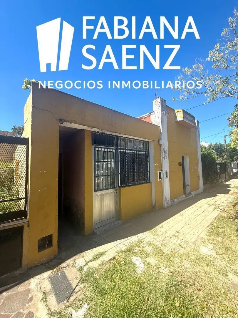 Casa a Reciclar en la mejor zona de José mármol 2