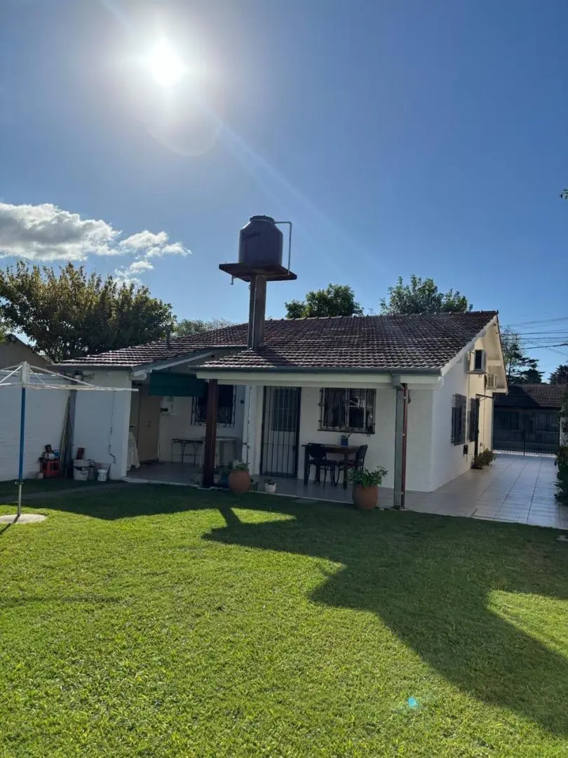 Casa en venta de 4 ambientes excelente ubicación 2