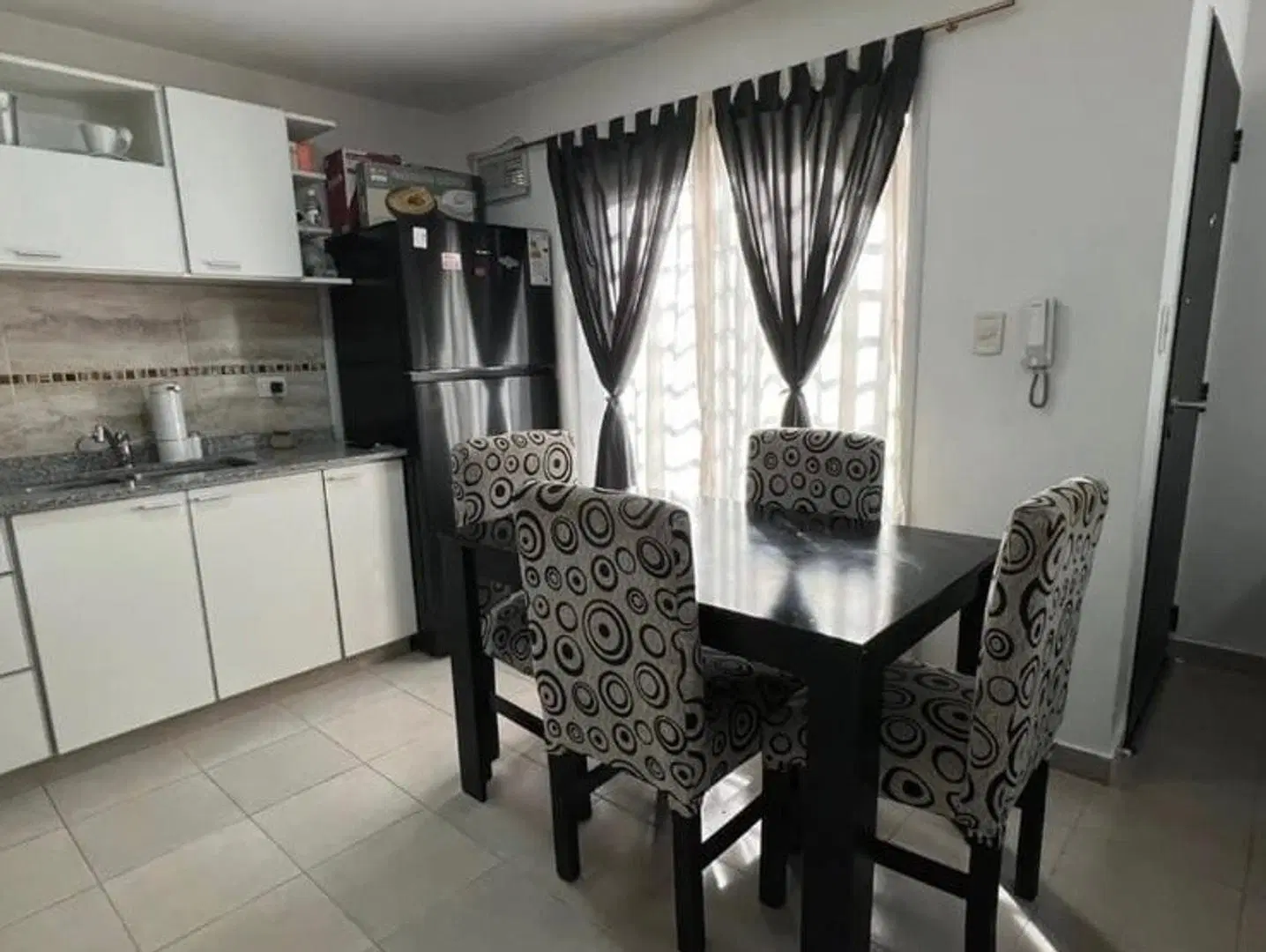 Duplex en venta 3 ambientes en Luis Guillon 1