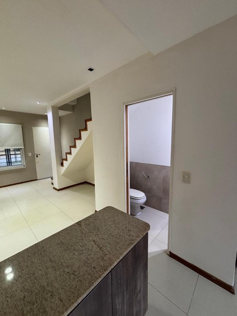 Foto de Duplex al frente moderno y totalmente individual en venta, imagen 1