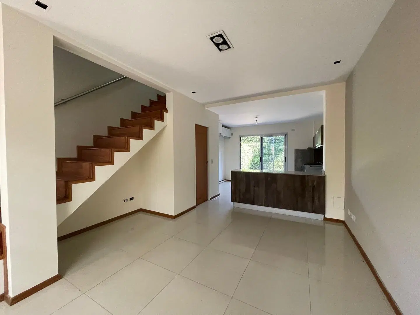 Duplex al frente moderno y totalmente individual en venta 4