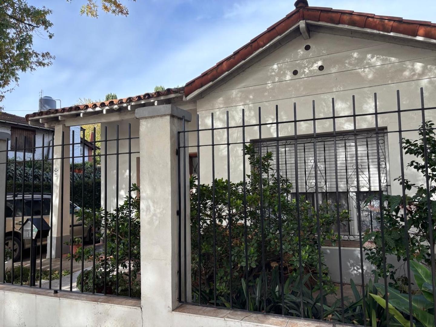 Propiedad con dos casas sobre lote propio
