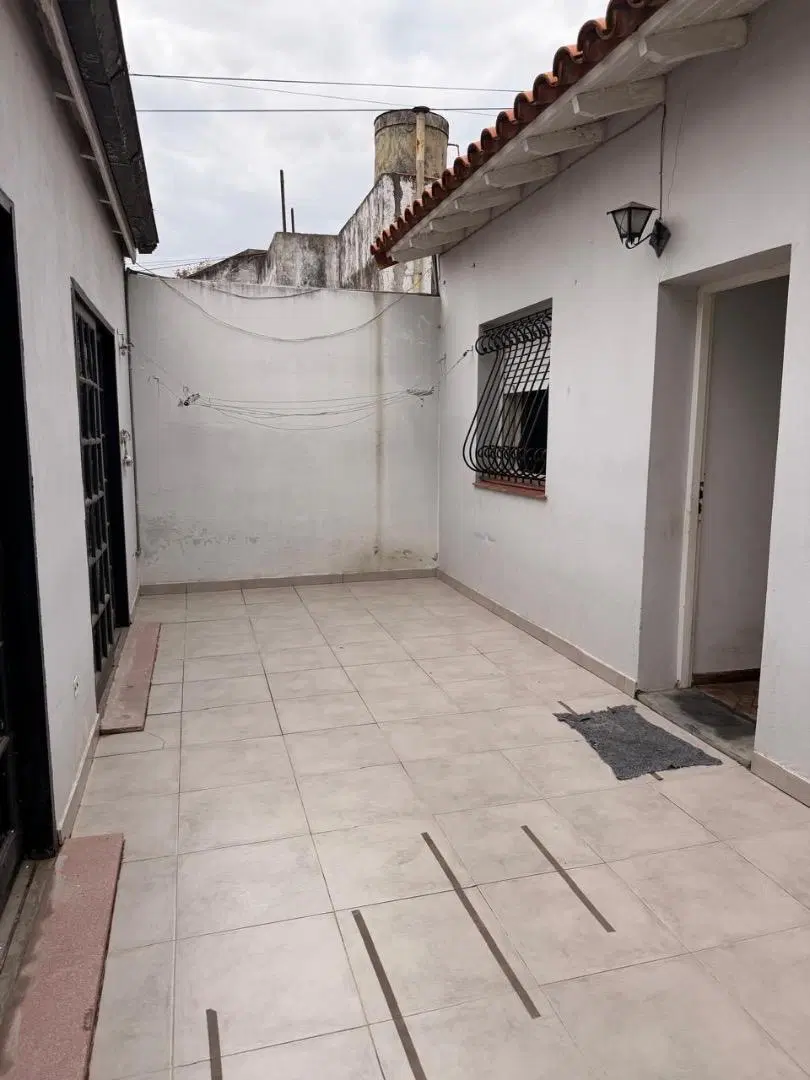 Casa en alquiler en Banfield 3 ambientes excelente ubicación 4