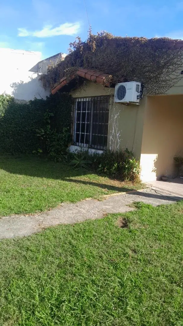 Casa en venta en José mármol de 4 ambientes 2