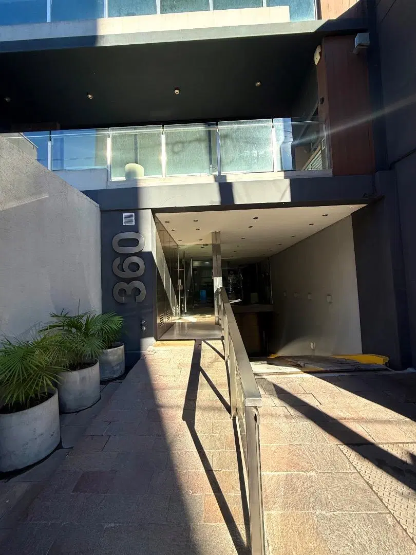 Departamento en venta en pleno centro de lomas de zamora 3