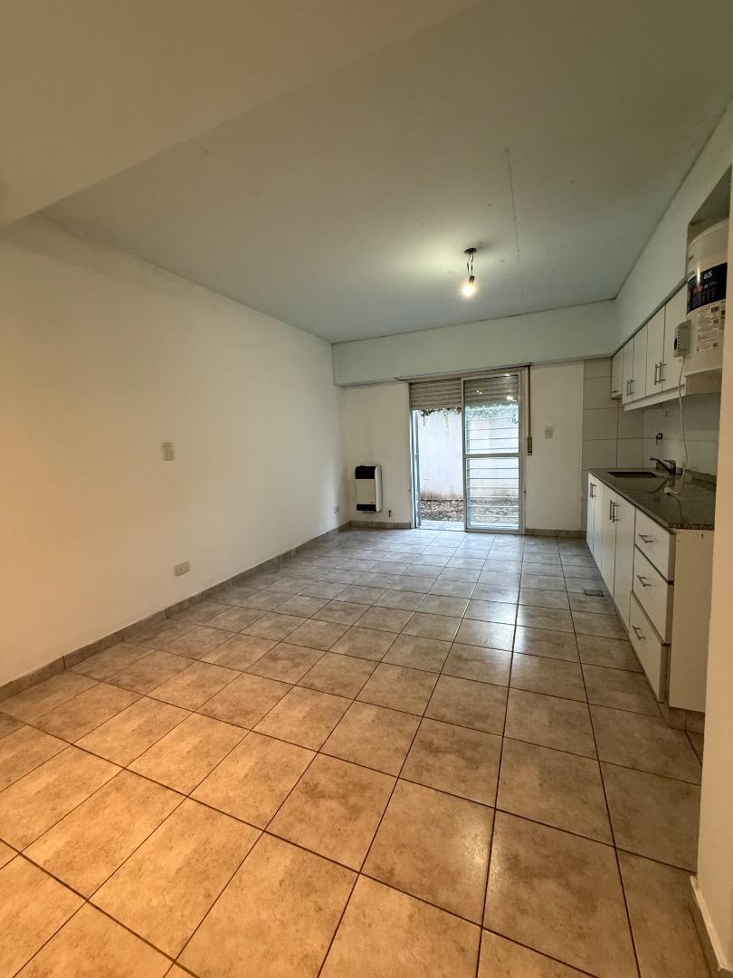Foto de Departamento amplio 3 ambientes con jardín en Monte Grande, imagen 1
