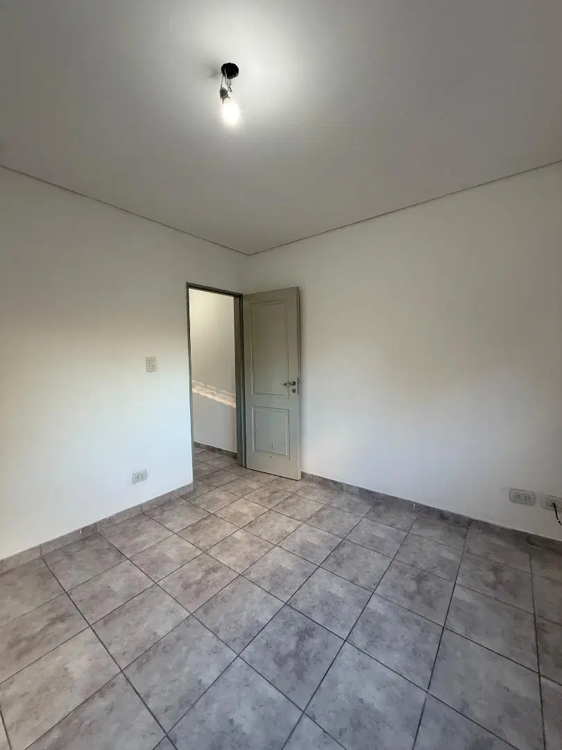 Departamento 2 ambientes en alquiler en Monte Grande 4