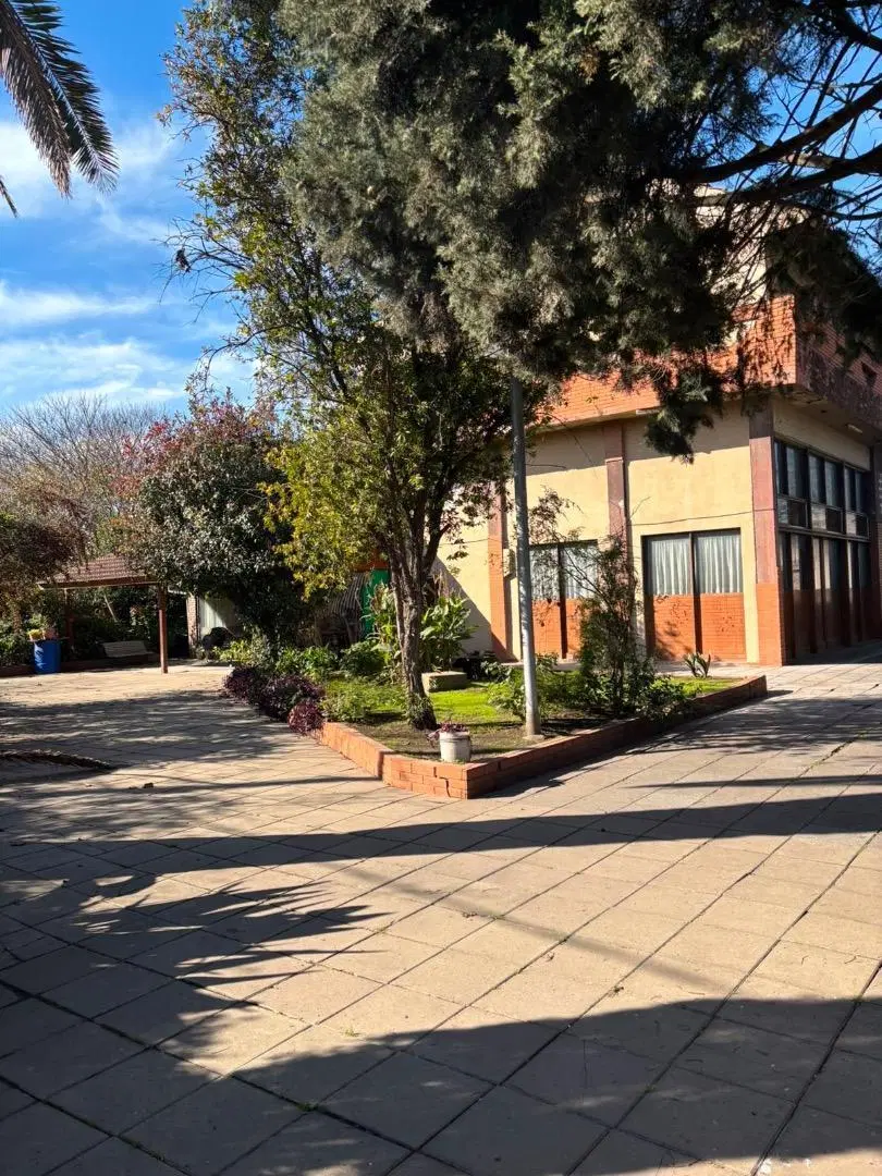 Fracción comercial en venta en Av Monteverde Burzaco 8