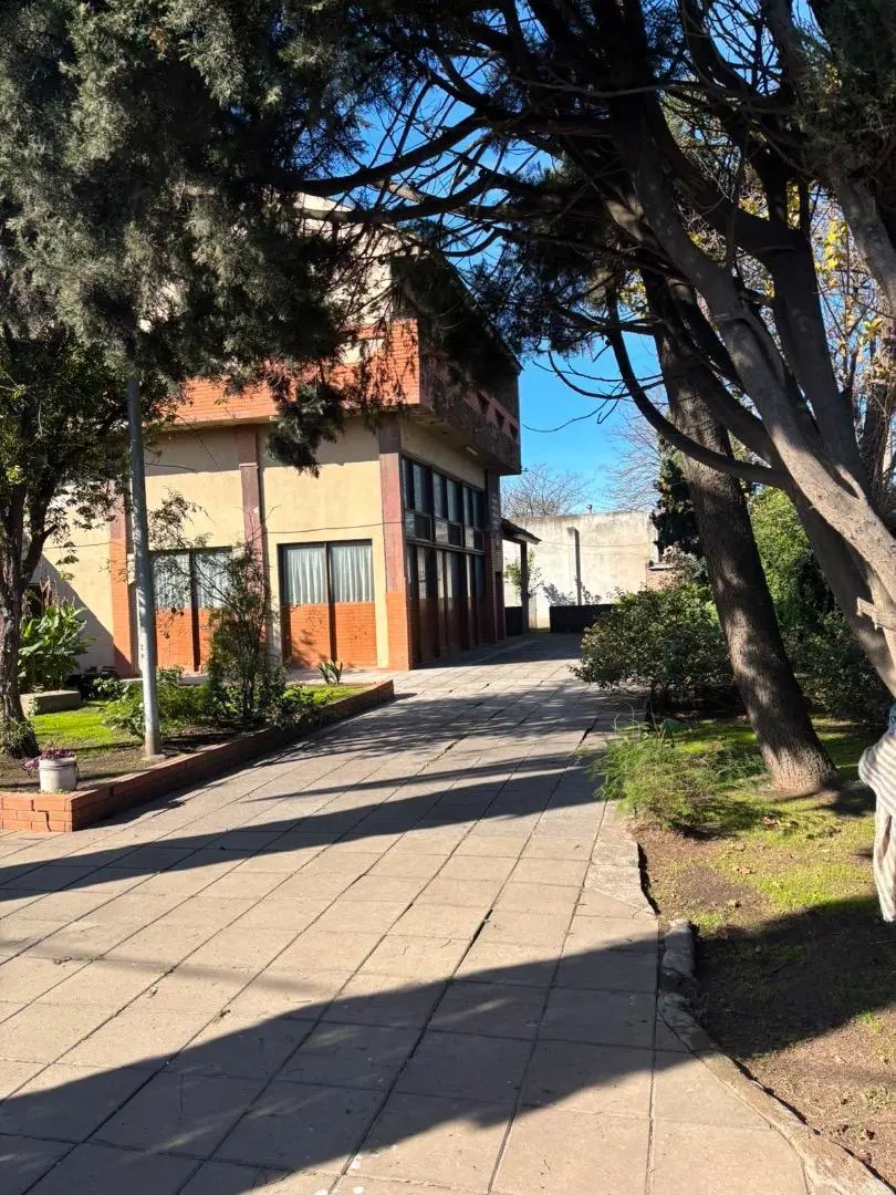 Fracción comercial en venta en Av Monteverde Burzaco 3