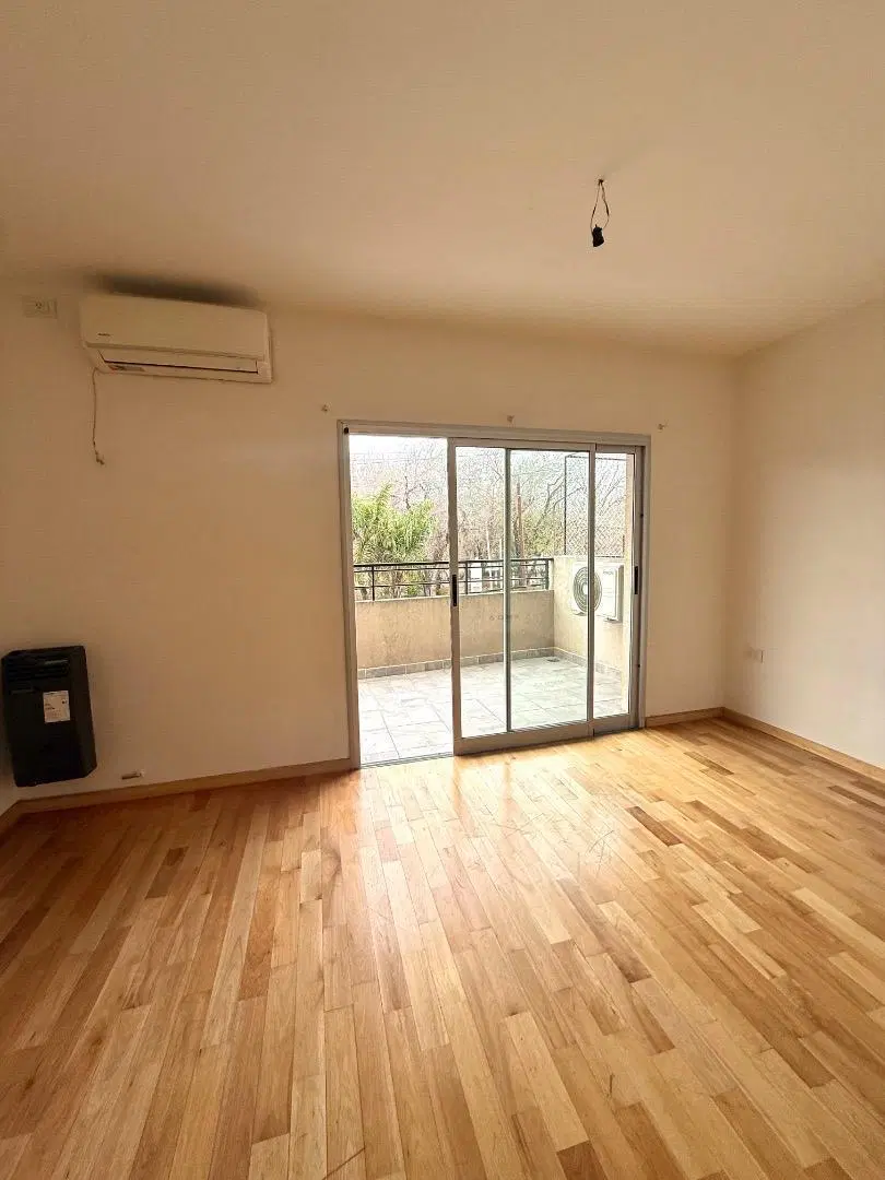 Departamento en alquiler dos ambientes en Adrogué 4
