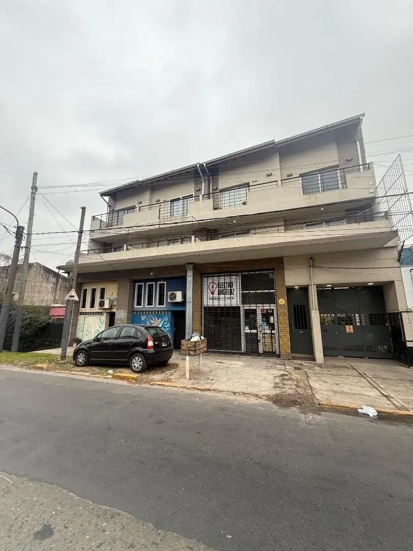 Departamento en alquiler dos ambientes en Adrogué 1