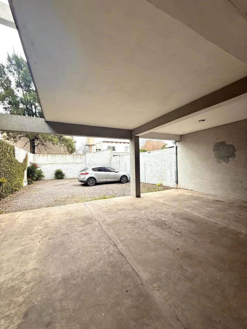 Departamento con cochera dos ambientes en alquiler 5