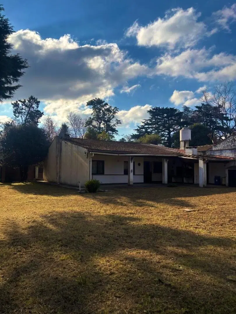 Casa en venta apta a crédito en Monte Grande 1