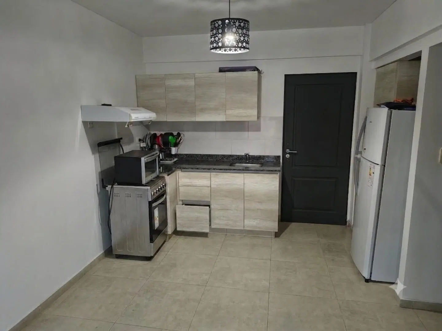 Departamento en alquiler en excelente zona de Adrogue 1
