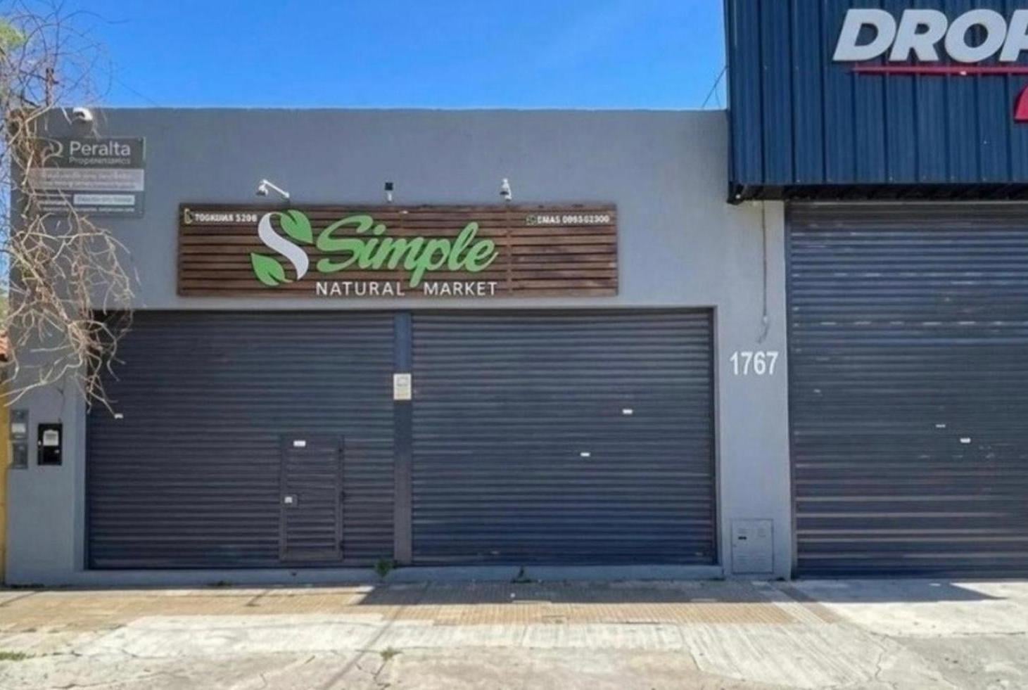 Foto de Galpón en venta de amplias dimensiones en Adrogué, imagen 2