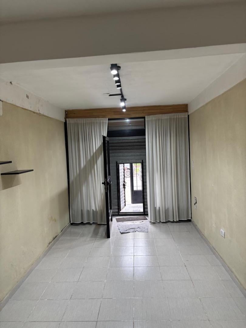 Foto de Local comercial en alquiler en José mármol, imagen 2