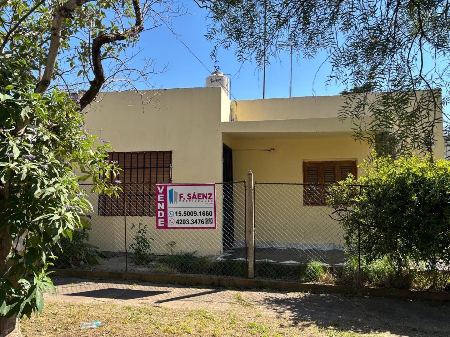 Foto de Casa a refaccionar en venta en Luis Guillon, imagen 3
