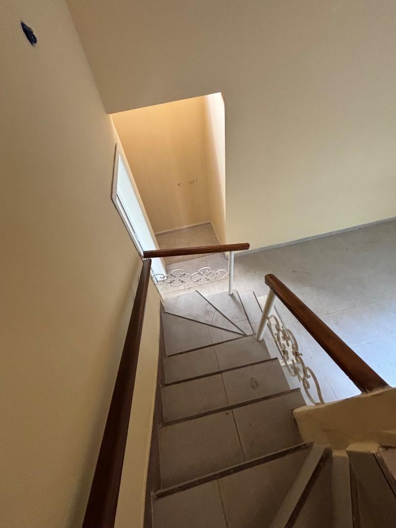 Foto de PH tipo casa de 4 ambientes con terraza propia en Venta, imagen 2