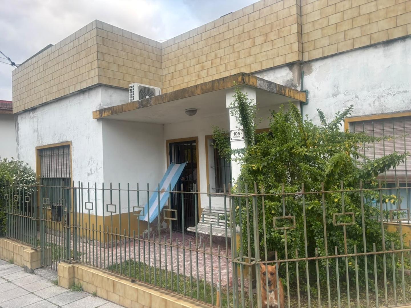 Foto de Casa en venta en Temperley 3 ambientes, imagen 2