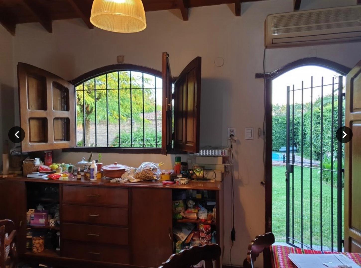 Foto de Casa en venta en Monte Grande con jardín y pileta, imagen 4