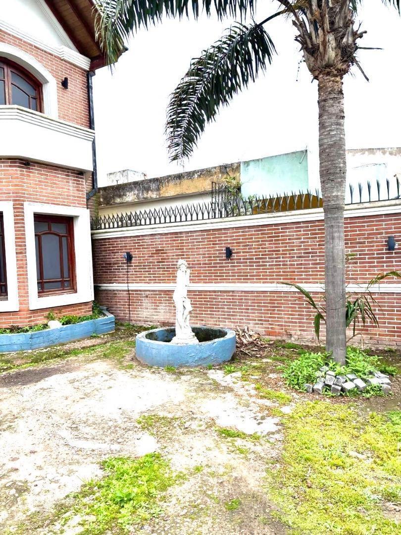 Foto de Casa de categoría en venta - José mármol, imagen 4