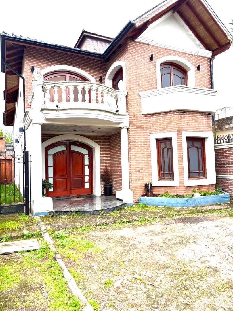 Foto de Casa de categoría en venta - José mármol, imagen 3
