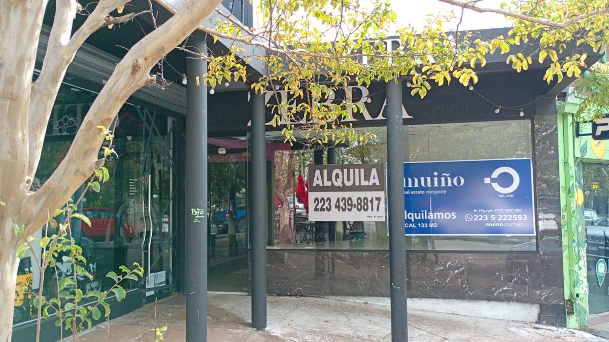 SOBRE GÜEMES - EXCELENTE LOCAL COMERCIAL