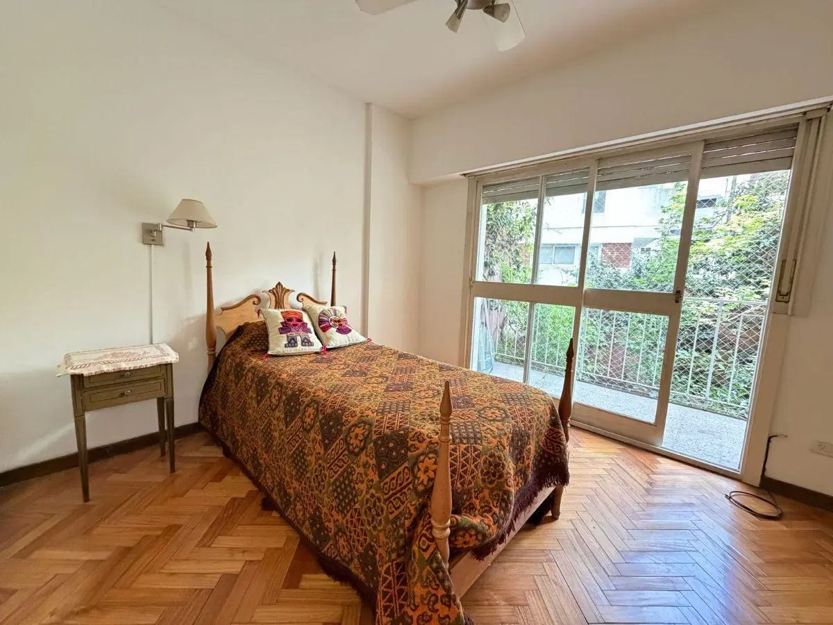 Departamento tres ambientes c/balcon corrido c/cochera cubierta dos baños excelente!!! 3