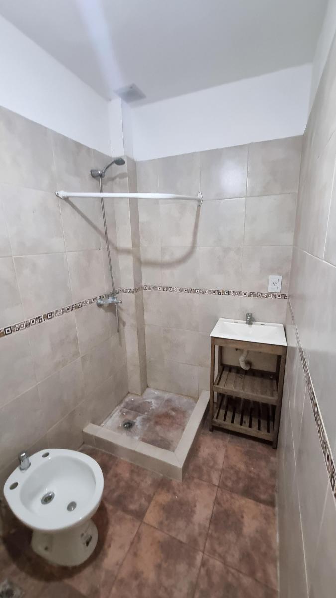 Foto de VENTA DEPTO MONOAMBIENTE 40 MTS2 PASO DEL REY, imagen 2