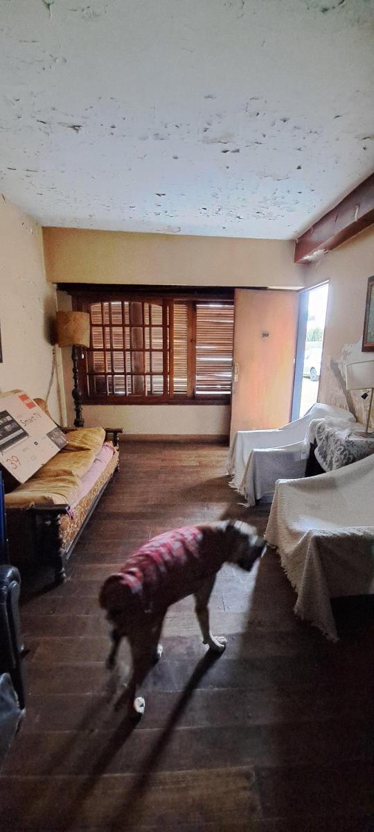 VENTA CASA 4 AMB SOBRE TERRENO 10 X 44 PADUA