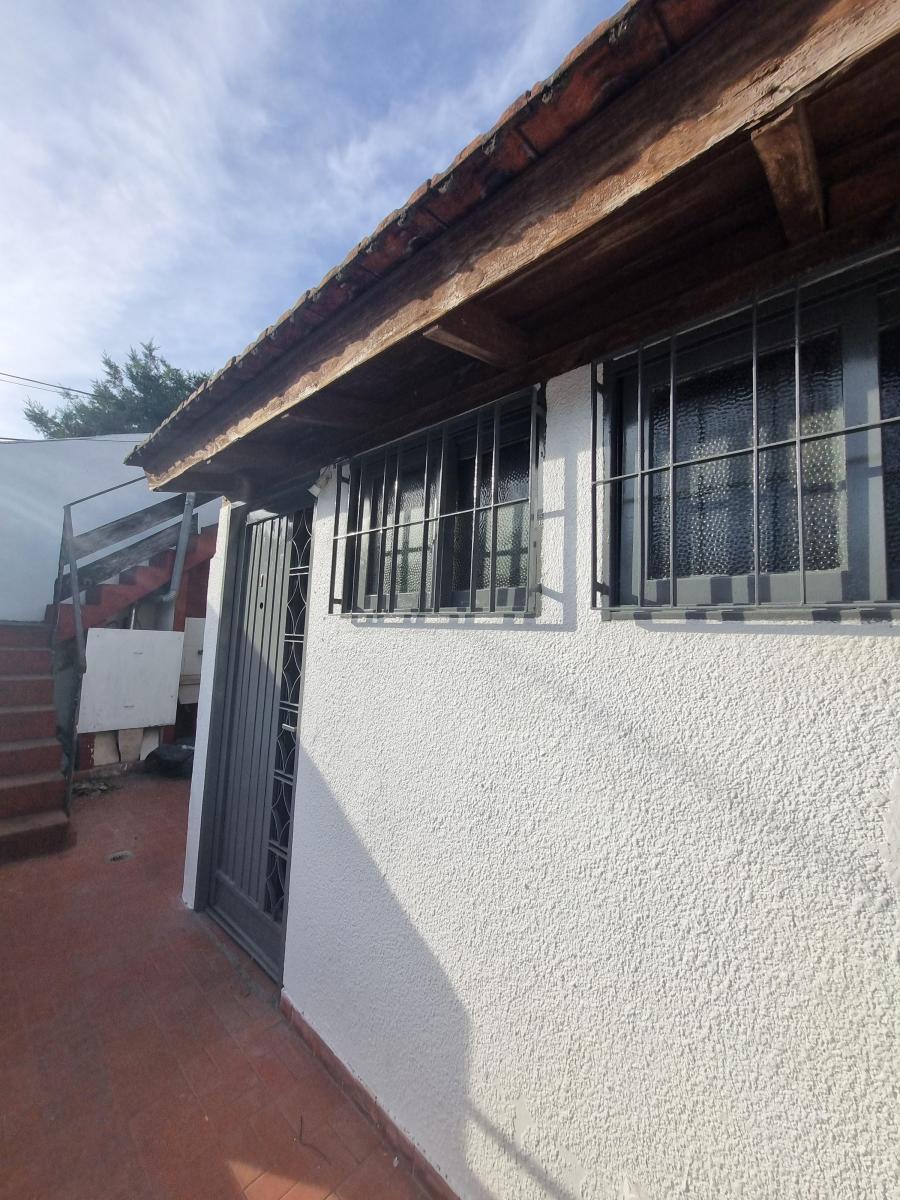 VENTA DEPTO DOS AMB MERLO CENTRO A REFACCIONAR
