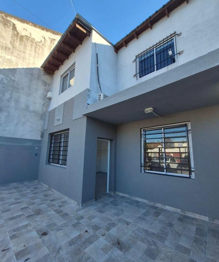 ALQUILO CASA EN PH 3 AMB C/ COCHERA MERLO SUR 3