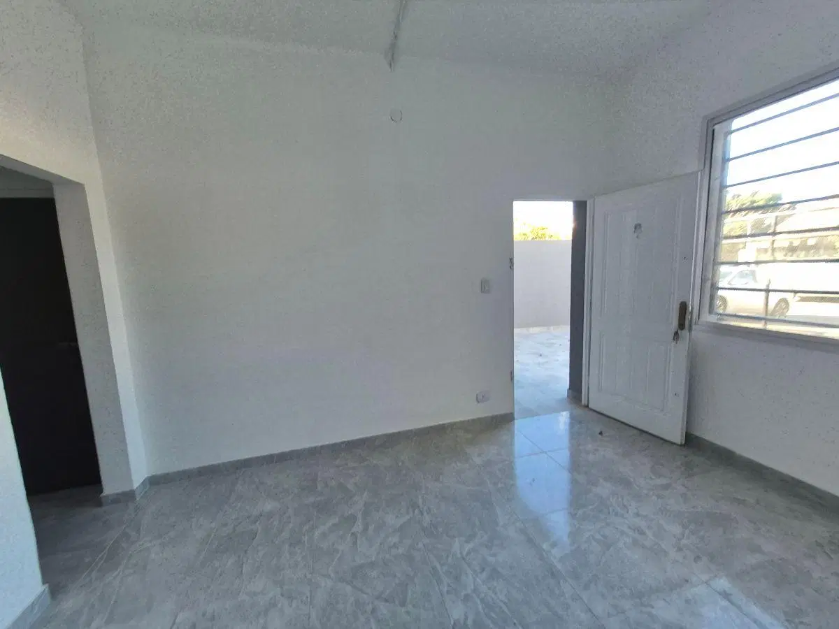 ALQUILO CASA EN PH 3 AMB C/ COCHERA MERLO SUR 2