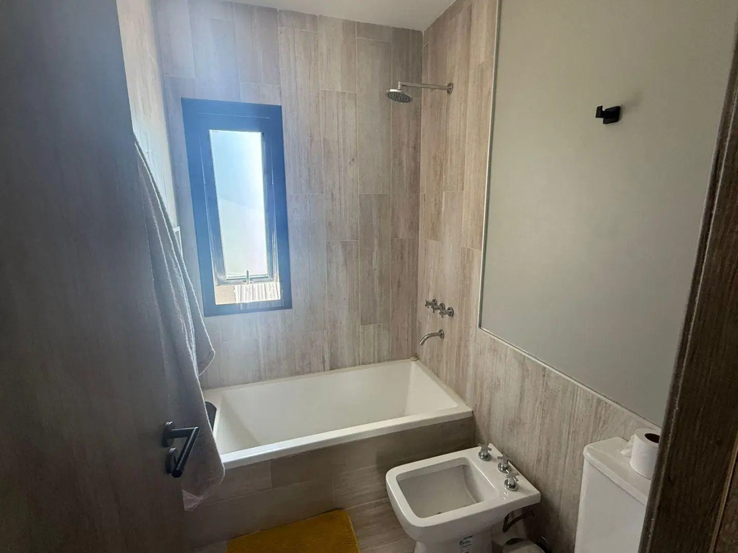 EXCLUSIVA CASA EN VENTA EN BARRIO PRIVADO EL PORTILLO - YERBA BUENA 4