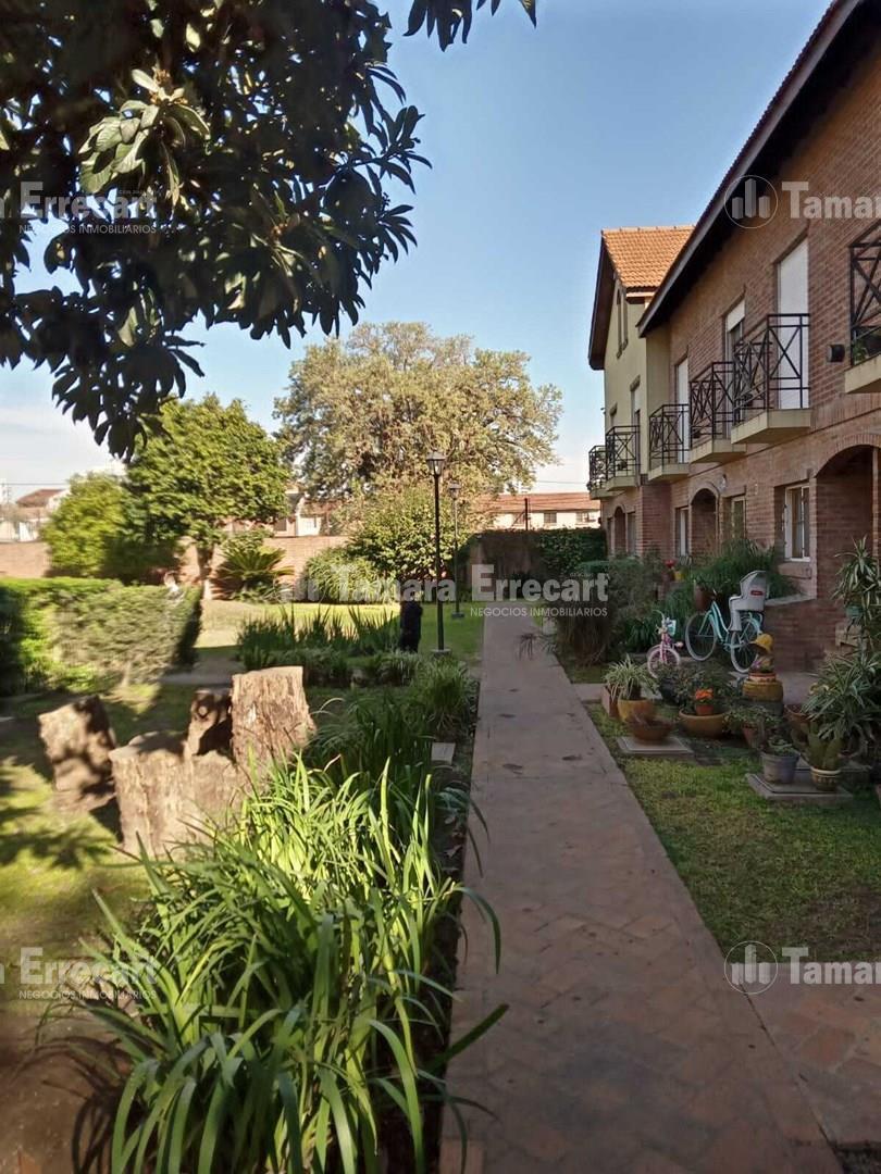 Casa Triplex en Venta en San Miguel, G. B. a. Zona Norte, Argentina 3