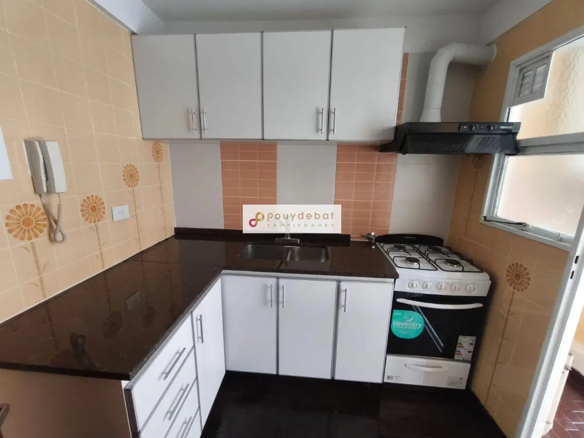 3 AMBIENTES EN ALQUILER PISO 12 LUMINOSO SILENCIOSO IMPECABLE SOBRE AV SAN JUAN 5