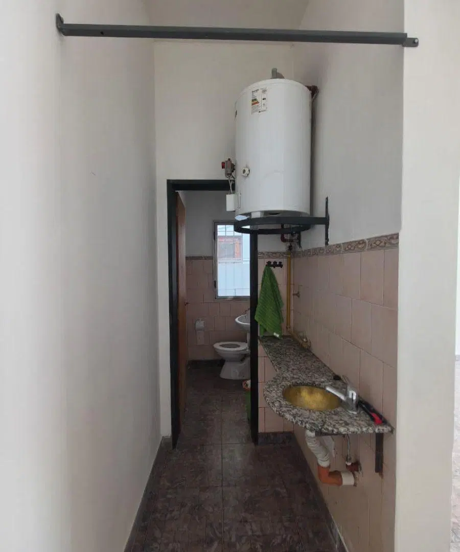 Local comercial de 50 m2 en alquiler en Canal V 3