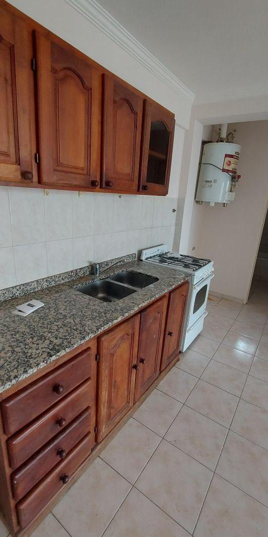 Foto de Departamento de 45 m² con 1 dormitorio en alquiler en Neuquén, imagen 2
