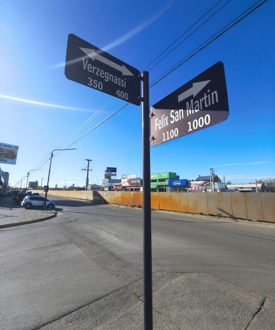 Foto de Local de 198 m² en alquiler en Área Centro Este, imagen 1