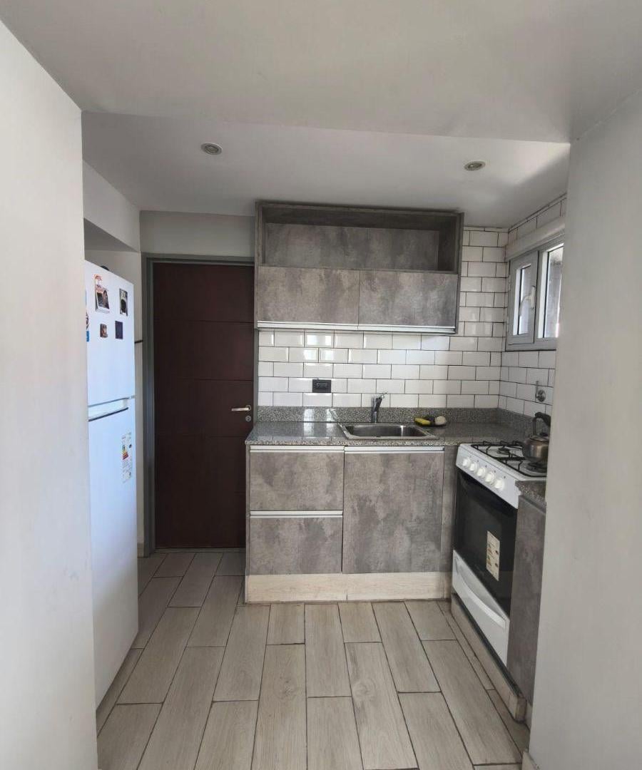 Foto de Departamento de 40 m² con 1 dormitorio en alquiler en Neuquén, imagen 1