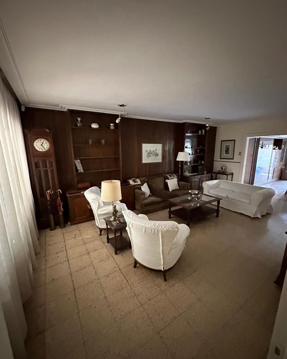 Ivanna Blanc Vende Excelente Casa en Barrio Bombal 5