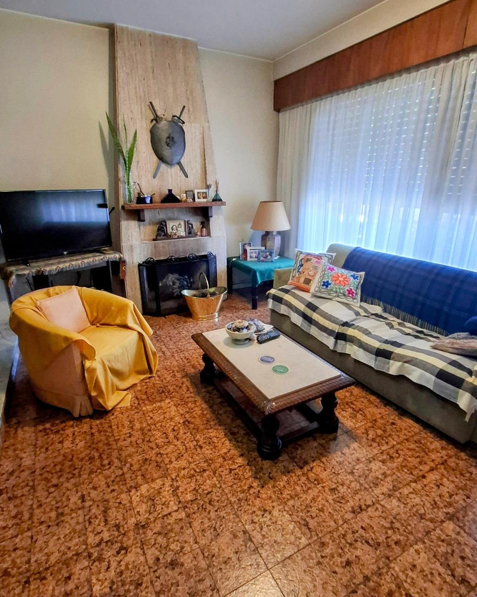 Excepcional Casa 3 Dorm. con Amplio Patio y Quincho Barrio Azcuenaga 1