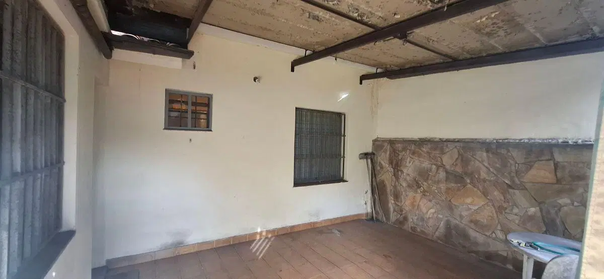 OPORTUNIDAD CHALET * NUEVO VALOR * - AMPLIO JARDIN - ZONA SUR - BARRIO GRAL LAS HERAS 2