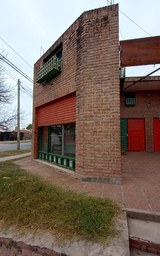 ALQUILER LOCAL EXTERNO + ENTREPISO EN COMPLEJO COMERCIAL
Bº AYACUCHO 2