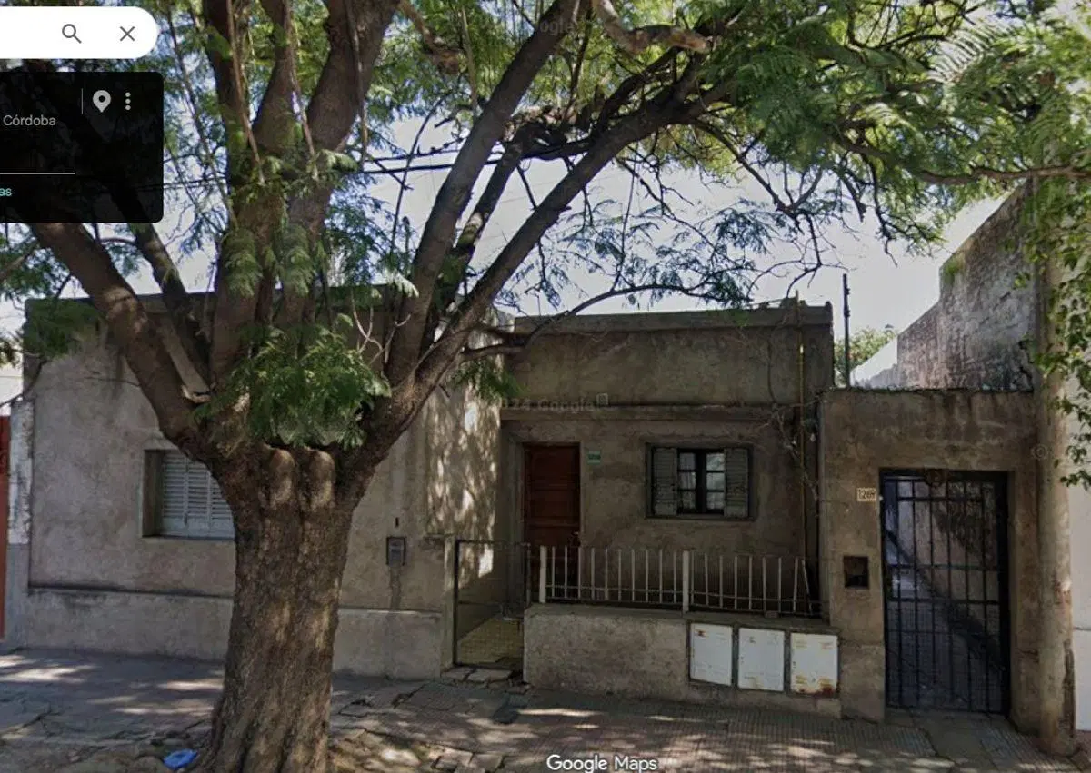 VENTA COMPLEJO 3 DEPTOS bº GENERAL BUSTOS
Superficie terreno: 440 m2 4