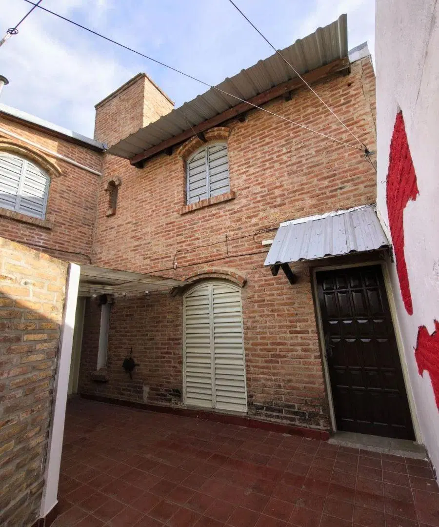 ALQUILER DUPLEX 2 DORM Y COCHERA Bº AYACUCHO. 4