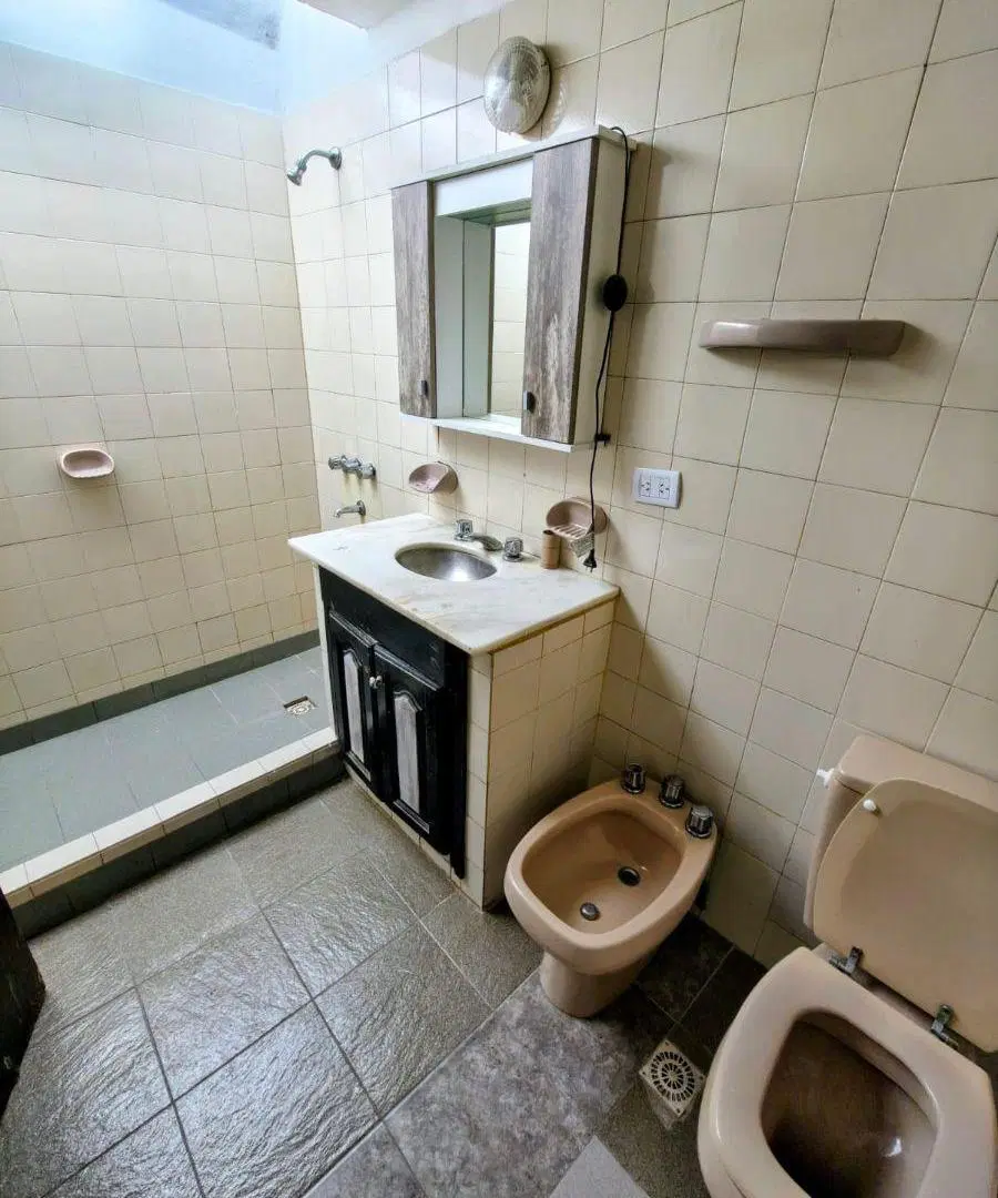 ALQUILER DUPLEX 2 DORM Y COCHERA Bº AYACUCHO. 3