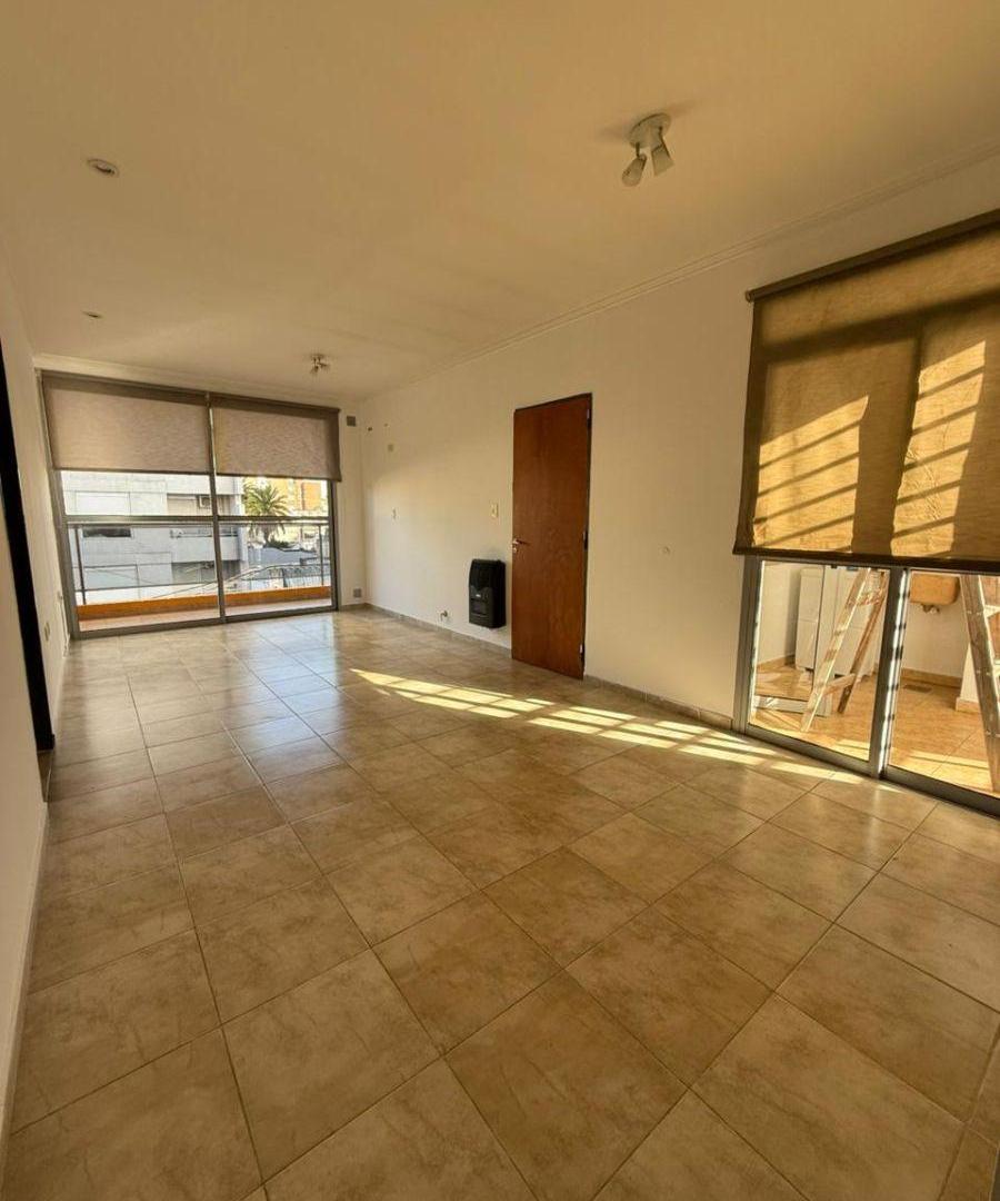 Se vende hermoso departamento de 2 dormitorios en centro sur.