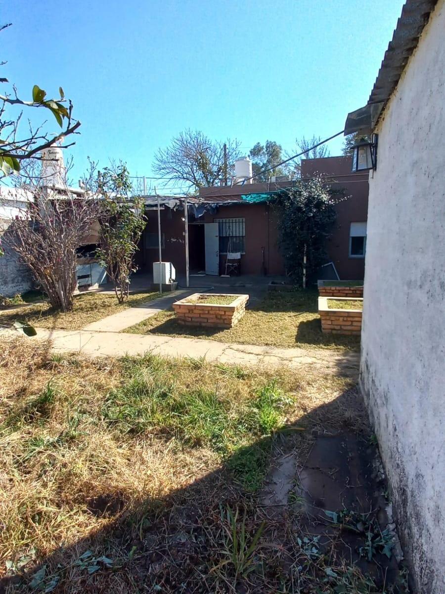 Casa en Venta: Urquiza Bis 71 2