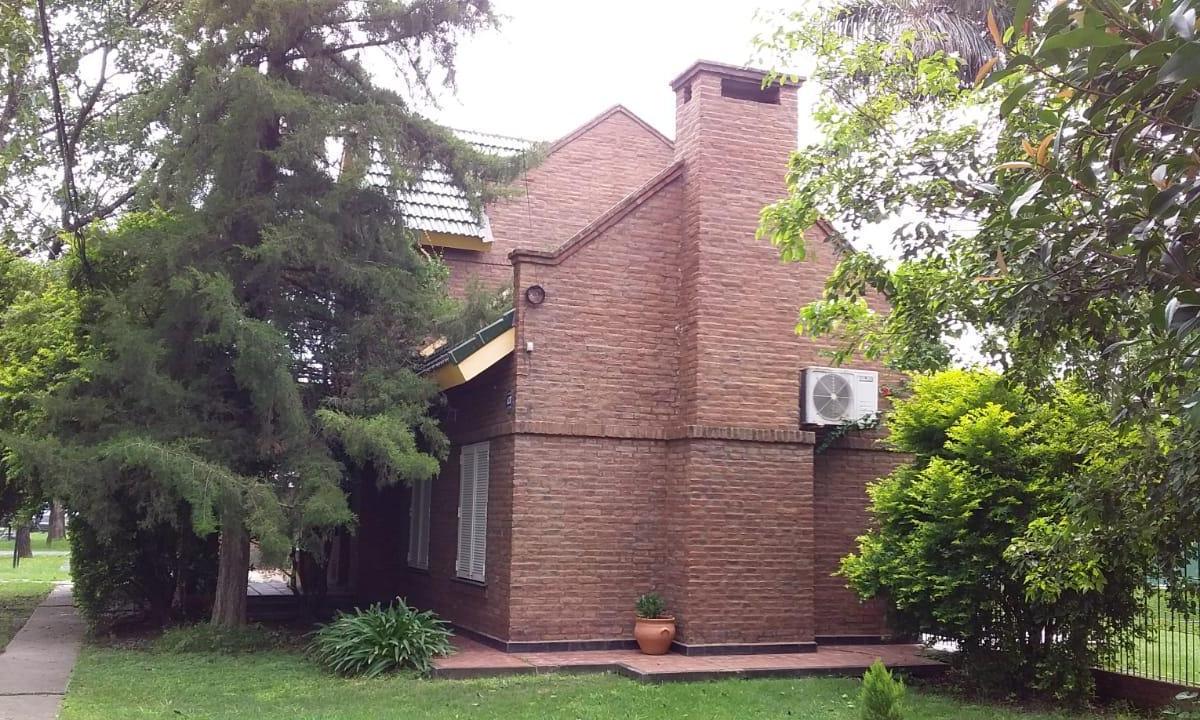 Gran Casa en Venta en Villa del Parque 4